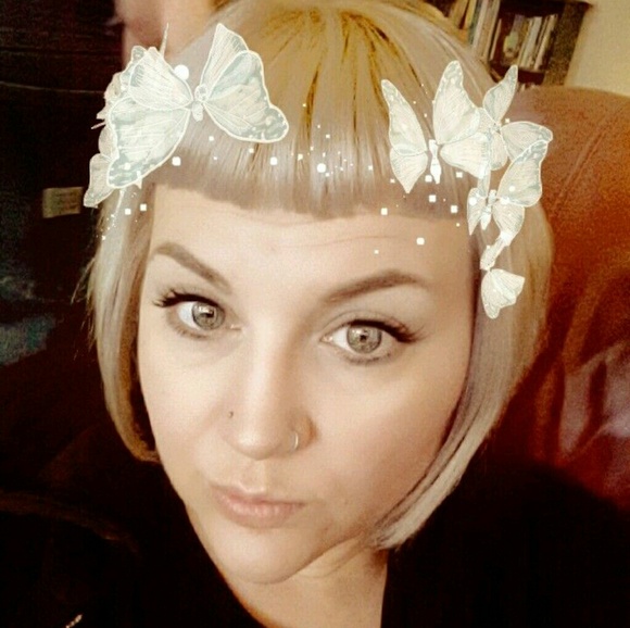 Meet your Posher, Allie - Picture 2 of 4