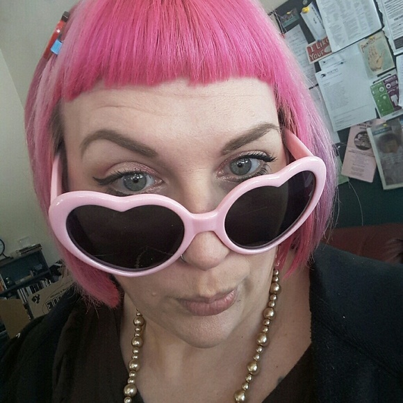 Meet your Posher, Allie - Picture 4 of 4