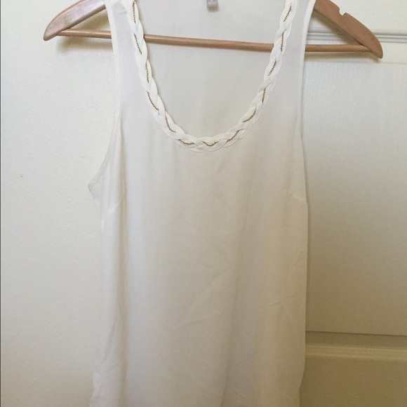 🚫SOLD🚫Cream sleeveless Banana Republic top! - Picture 2 of 4