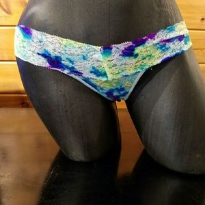 NWT VS Multicolor Lace Extra Low Rise Thong