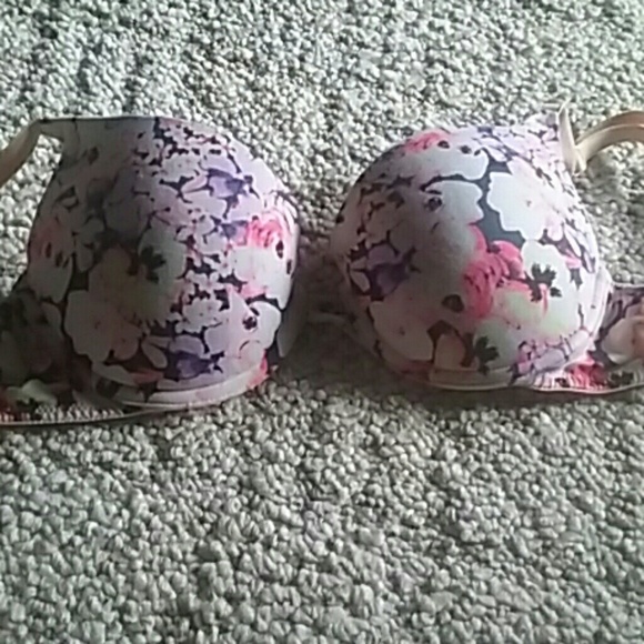 Bra - Picture 1 of 1