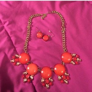 Statement necklace!