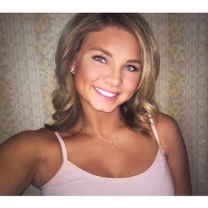 Meet your Posher, Meredith