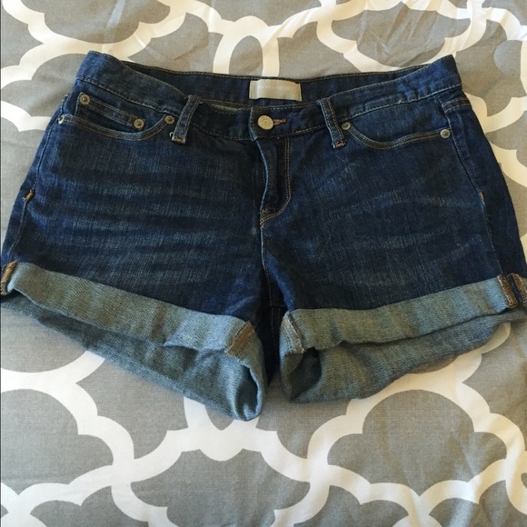 🚫SOLD🚫Classic denim BR shorts - Picture 2 of 3