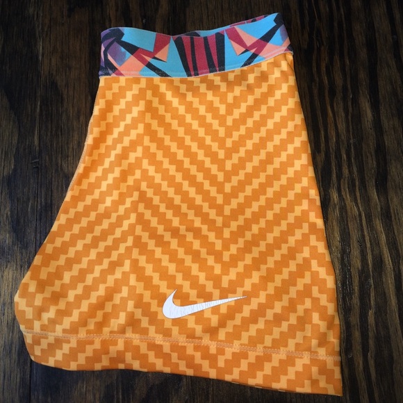 Nike Pro Spandex ⚡️FLASH SALE TIL 1 PM⚡️