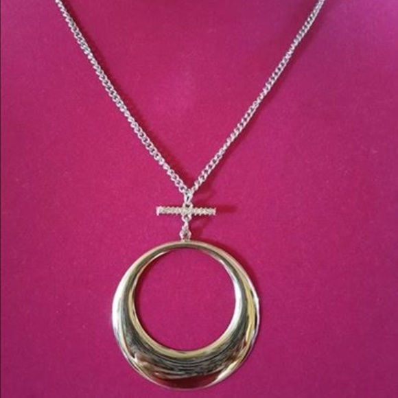 Necklace jewelry