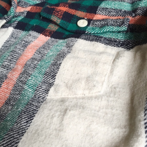 ❌SOLD❌ J. Crew Boy Shirt in Rock Salt Plaid - Picture 4 of 4