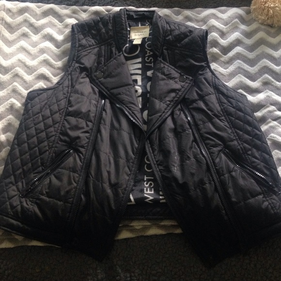 Forever21 Black Vest - Picture 1 of 3