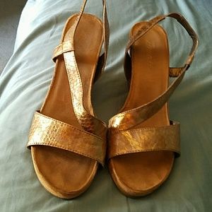 Cute gold wedges