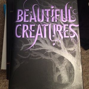 beautiful creatures hard cover book