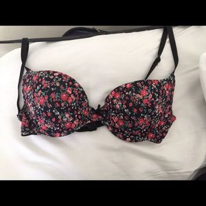Cute and comfy slight push-up bra