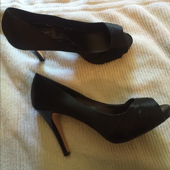 WHBM Size 8, black heels