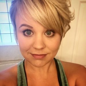 Meet your Posher, Alexandra