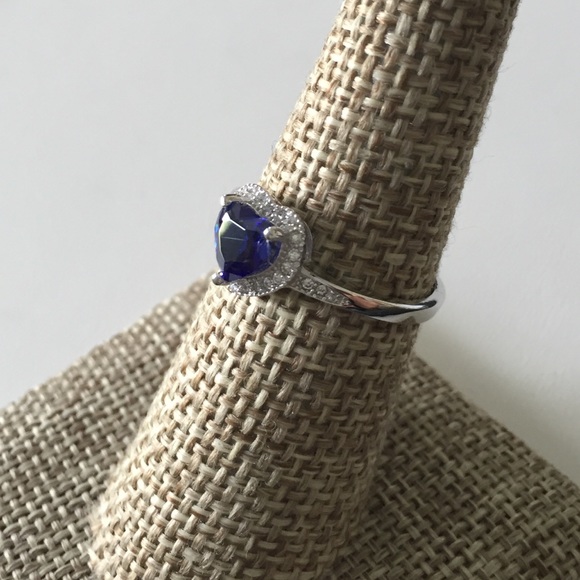 Beautiful Tanzanite Hear Ring with CZ Silver 925 - Picture 2 of 4