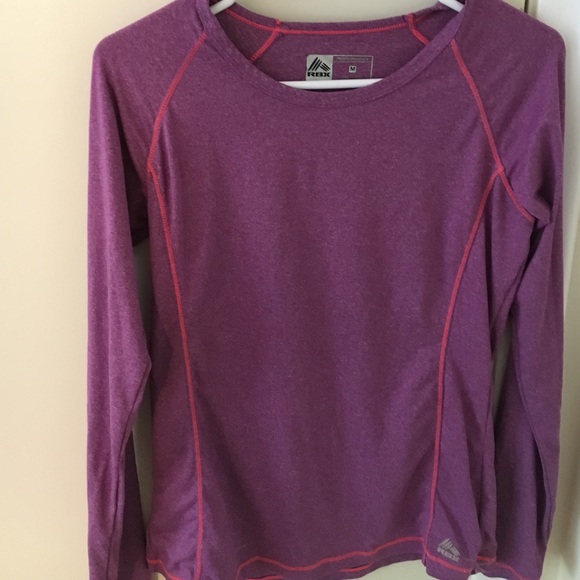 Long sleeve athletic shirt