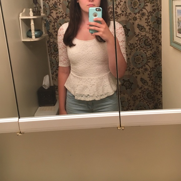 GARAGE WHITE PEPLUM BLOUSE