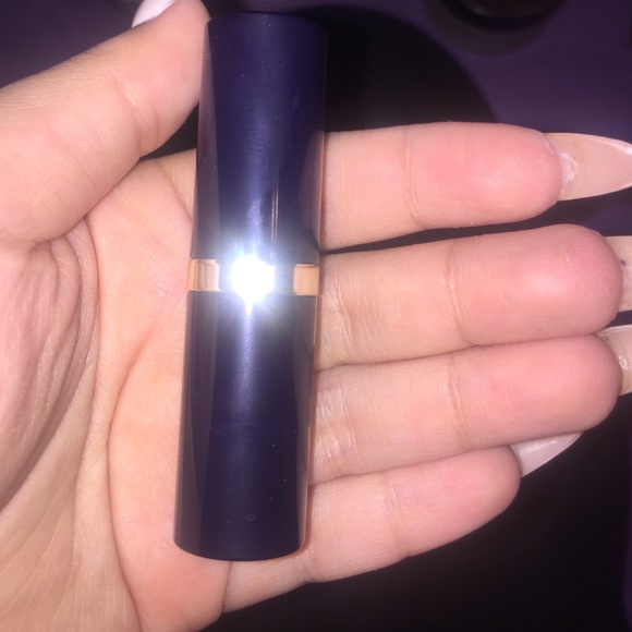 BRAND NEW ESTÉE LAUDER LIPSTICK IN CANDY