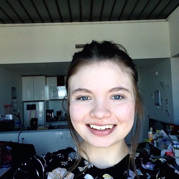 Meet your Posher, Lucy - Picture 1 of 1