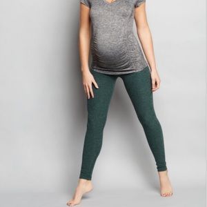 A Pea In The Pod Leggings (maternity)