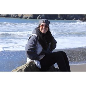 Meet your Posher, Sari