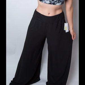 COCO BIANCO Wide Legged Black Pants