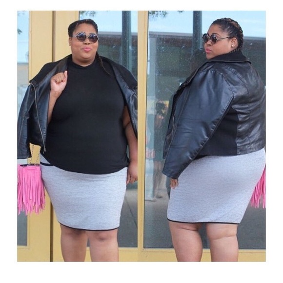 Gray Knit Skirt with Pockets 😄