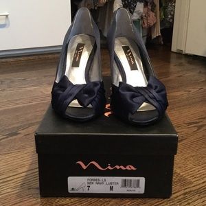 Nina Forbes-Ls New Navy Luster Women's heel.