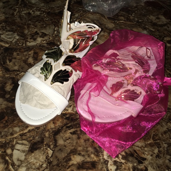 Wing sandals White/Gold! Size 7.5/8