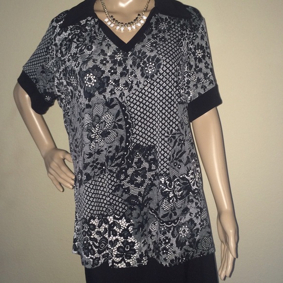 Floral black and white shirt - Picture 1 of 2