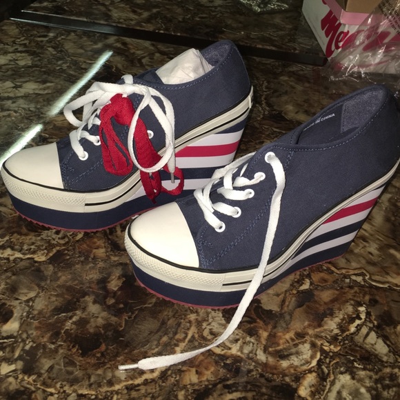 Candy Rock Platform Sneakers size 8/9