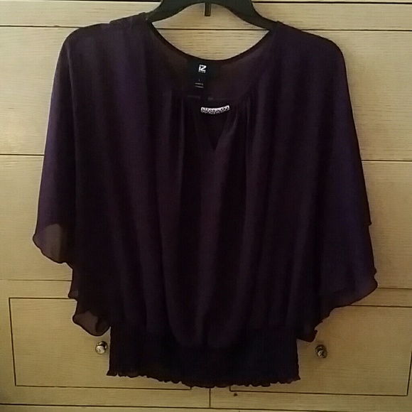 Iz Byer batwing blouse