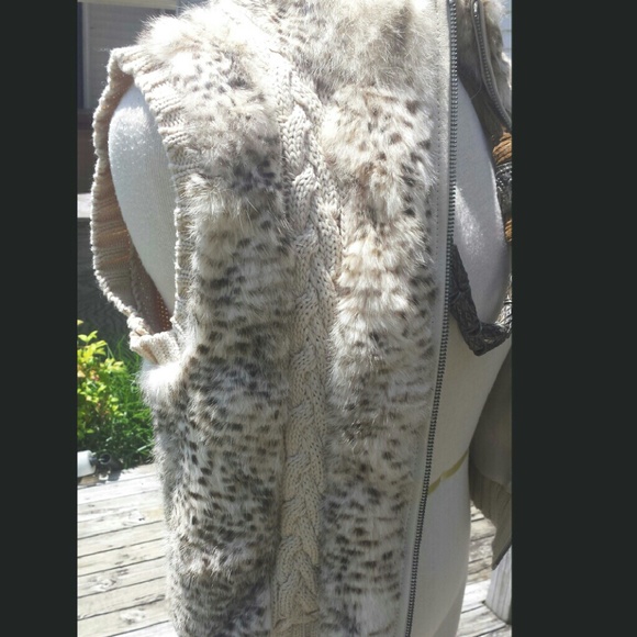 Small Faux Fur & Leather  Sweater Vest - Picture 3 of 4