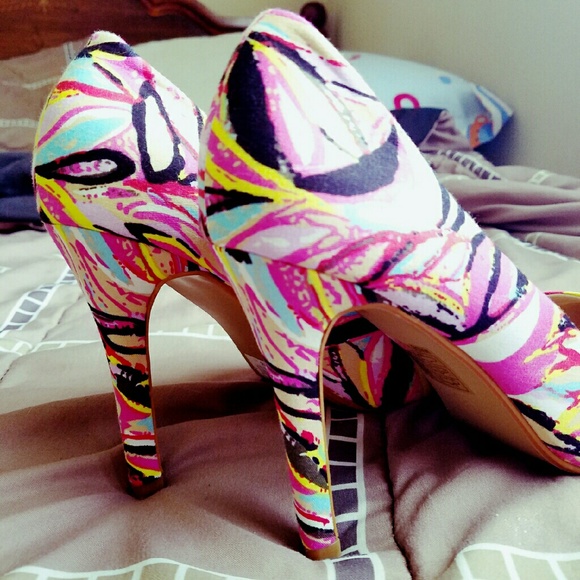 Parisian Lily Stilleto Shoes - Picture 3 of 4