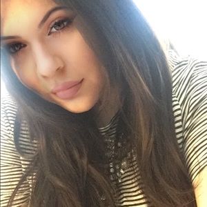 Meet your Posher, Crystal