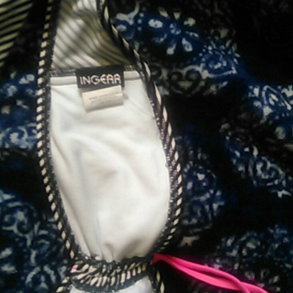 Bathing suit - Picture 3 of 3