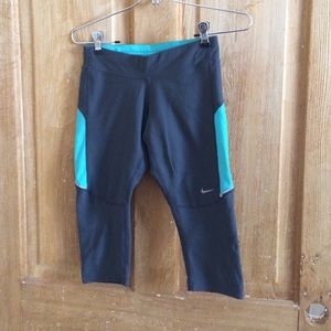 Nike dri fit crop leggings