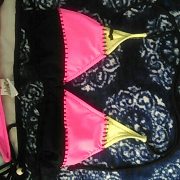 Bathing suit - Picture 2 of 4