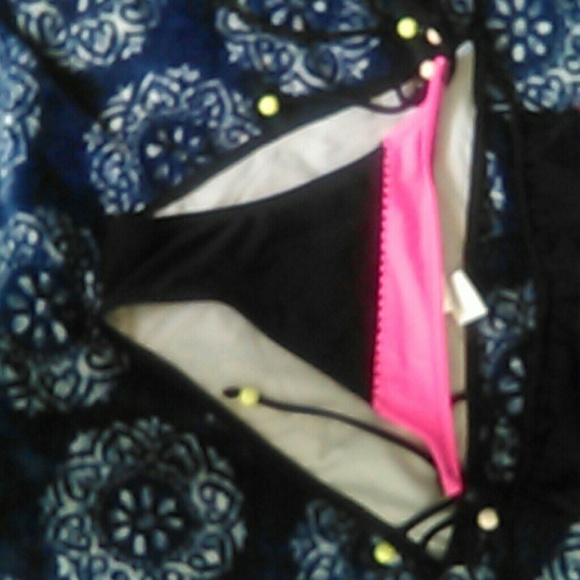 Bathing suit - Picture 3 of 4
