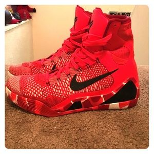 Kobe 9 Christmas