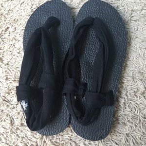 Yoga mat sandals