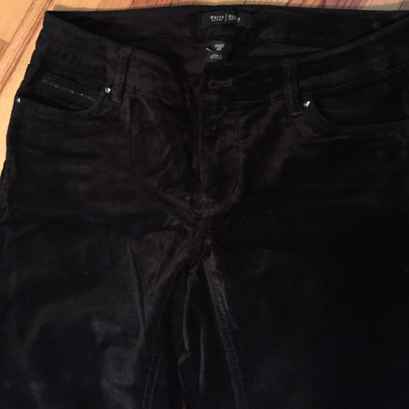 Black pants with velvet feel NWT - Picture 2 of 4