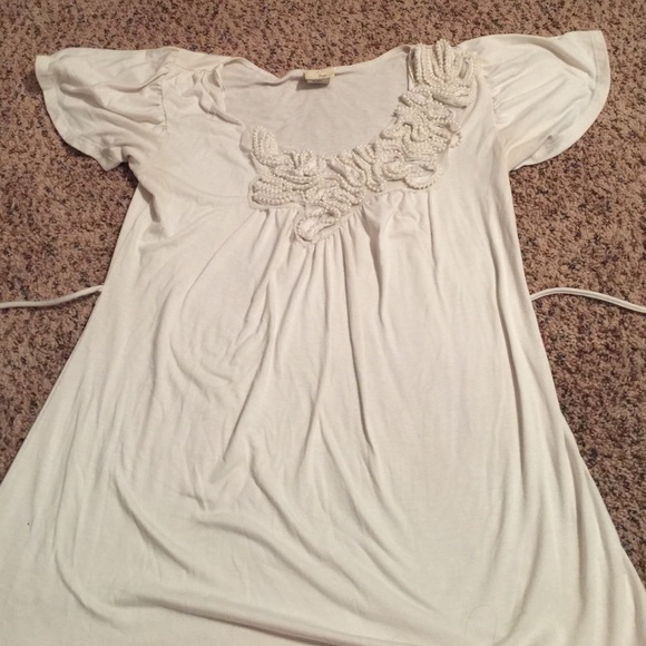 White short sleeve