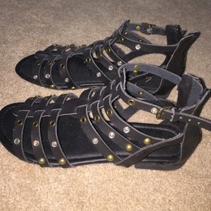 (ON HOLD) Lane Bryant Gladiator NWOT Sandals