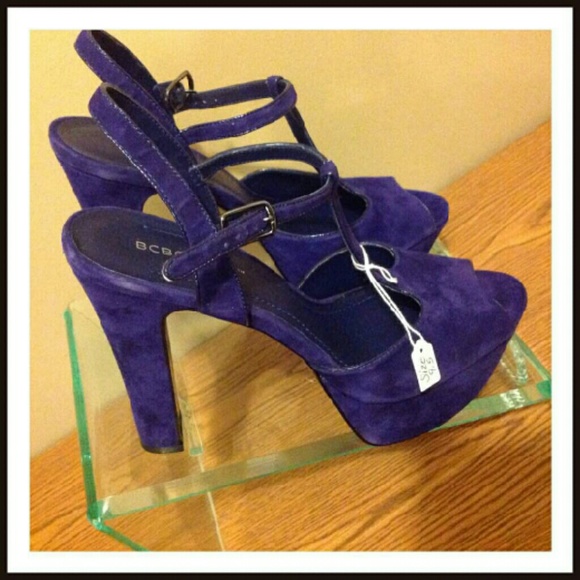 BCBG Suede Royal Blue Platform Heel - Picture 2 of 4
