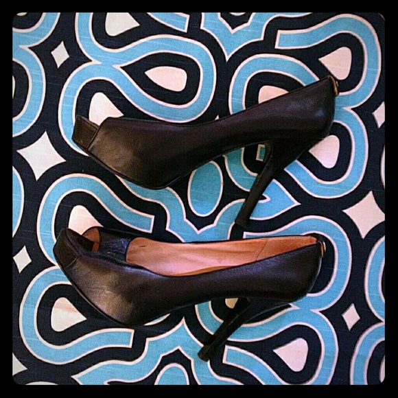 Michael Kors black leather heels