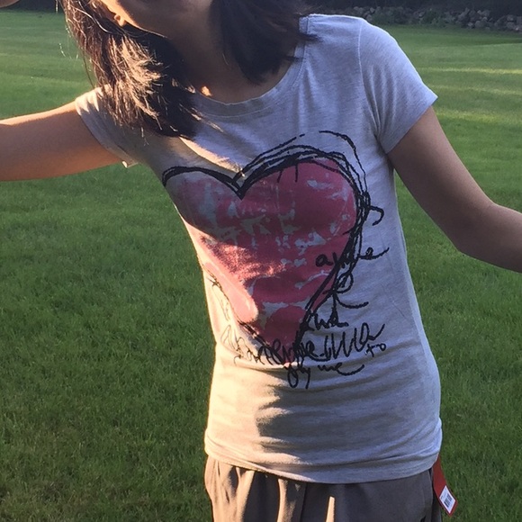 Abstract Heart Top - Picture 2 of 2