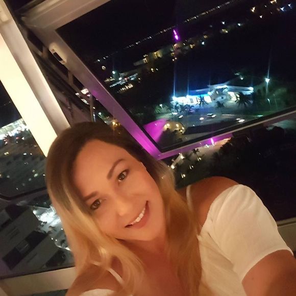 Meet your Posher, Lori