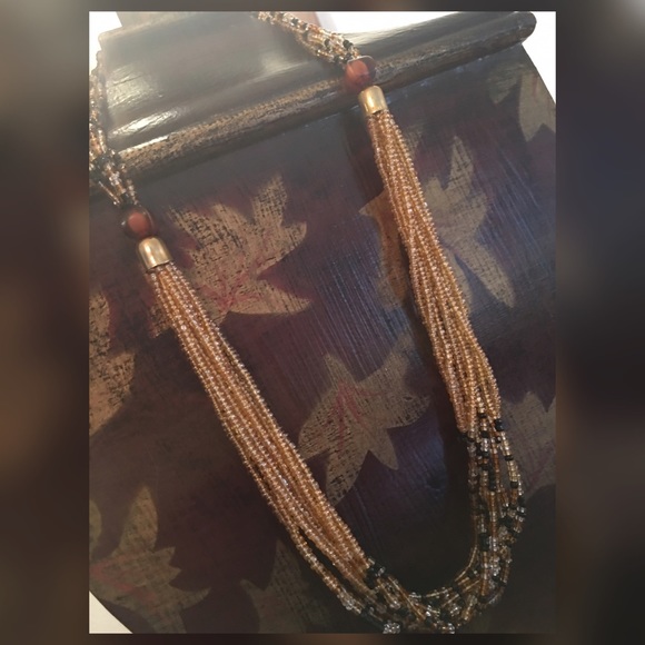 BEAUTIFUL NECKLACE