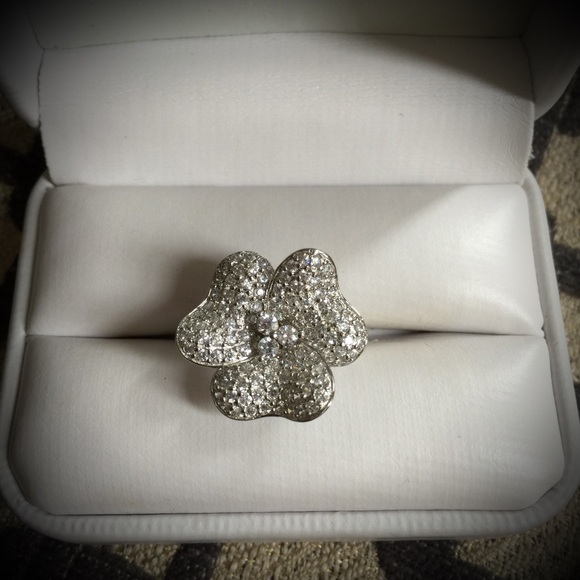 Jewelry - New Sterling Silver 925 Floral Ring. Size 5.