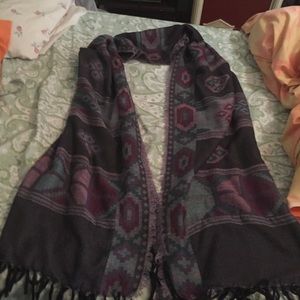 Saks fifth avenue by Gray. Scarf